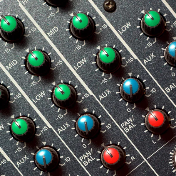 Färgglada sound mixer — Stockfoto