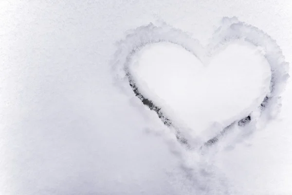 Corazón en la nieve — Foto de Stock