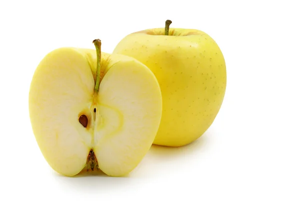 Zwei gelbe Äpfel — Stockfoto