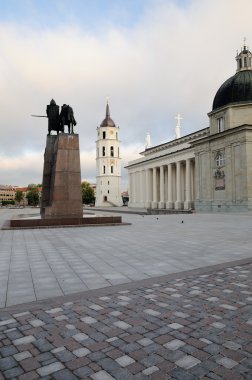 Katedral alanı