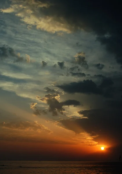 Beautiful_sunset_dramatic_sky — Stock fotografie