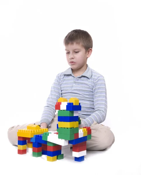 Младенец с игрушками блоки — стоковое фото