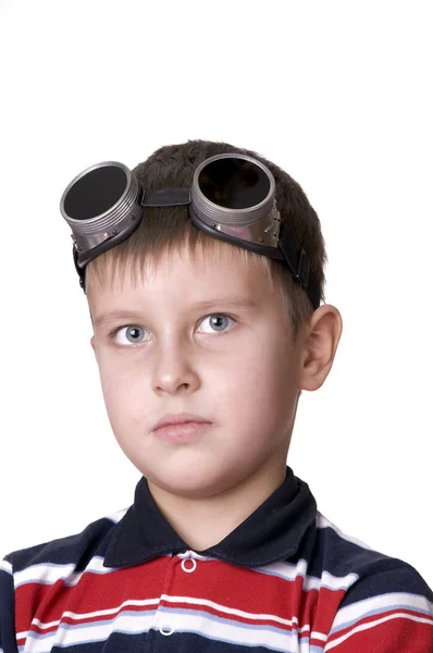 Μικρό αγόρι στο σκοτεινό γυαλιά — Φωτογραφία Αρχείου