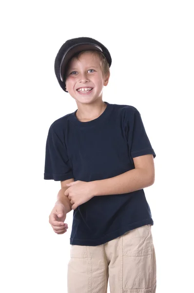 Schöner Junge mit Mütze mit lächelndem Gesicht — Stockfoto