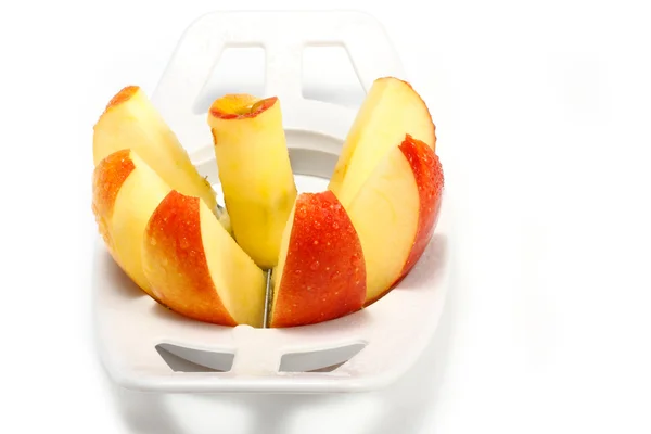 りんごをスライスするための手動のマシン — ストック写真