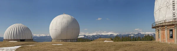 Radar i berg — Stockfoto