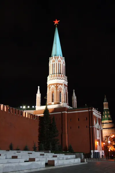Rusko. věž z Kremlu, Moskva, v noci — Stock fotografie