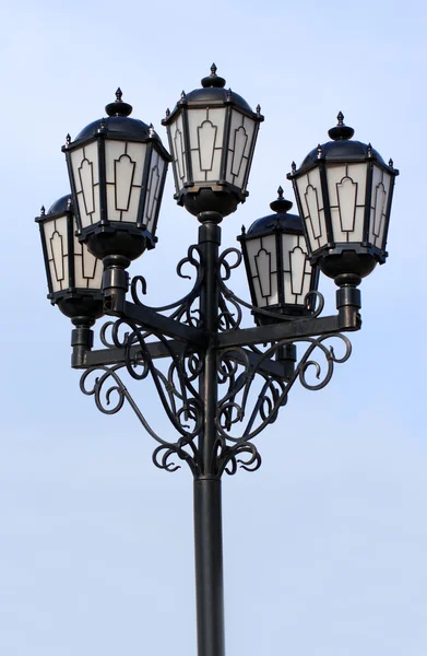 Oude zwart straat lamp — Stockfoto