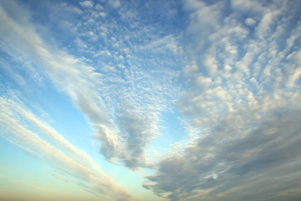 Ουράνιο τοπίο με σύννεφα — Φωτογραφία Αρχείου