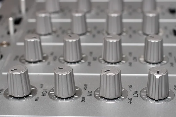 Controles do mixer de música dj — Fotografia de Stock