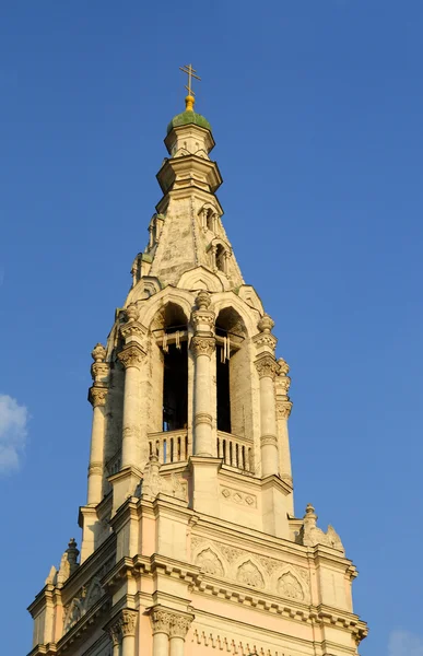 Πύργος του καθεδρικού ναού της εκκλησίας ΣΟΦΙΑ στην mosco — Φωτογραφία Αρχείου
