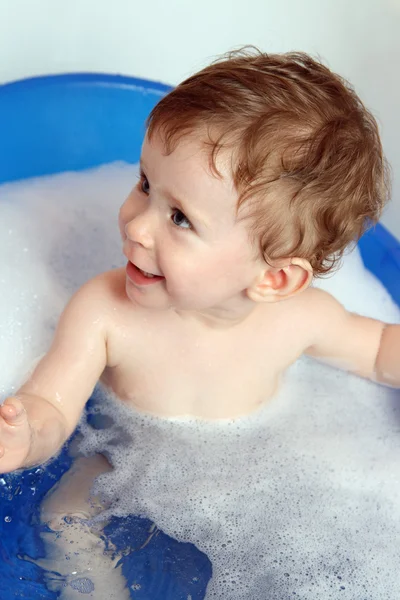 Happy baby bath — Stock Photo, Image