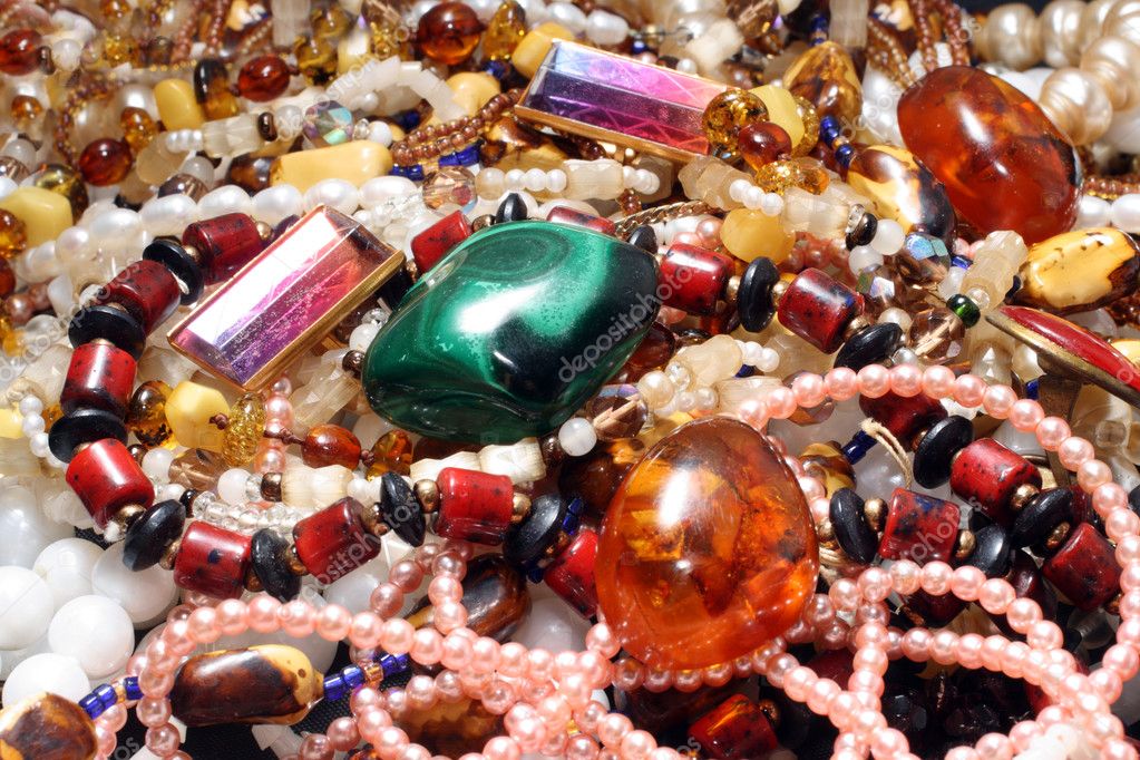 Jewelry necklace and gems — Stock Photo © Kokhanchikov #2402953