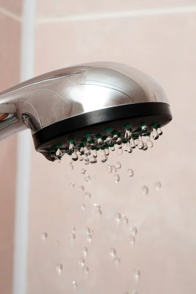 Sprcha s kapající voda — Stock fotografie