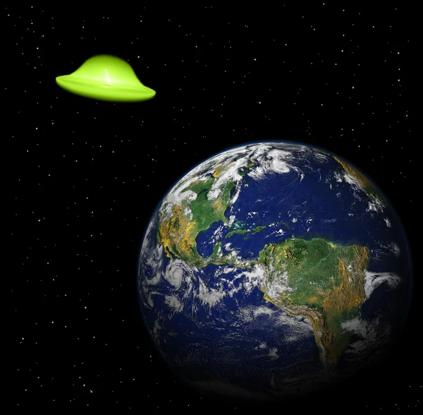 Aliens vaisseau spatial près de la planète Terre — Photo