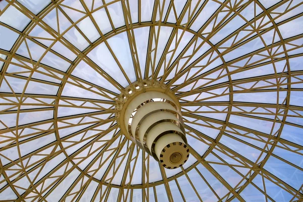 Círculo cúpula de vidrio —  Fotos de Stock