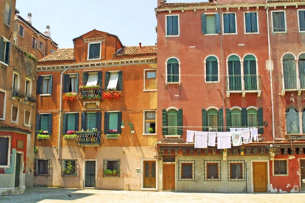 Malé náměstí v Benátkách — Stock fotografie