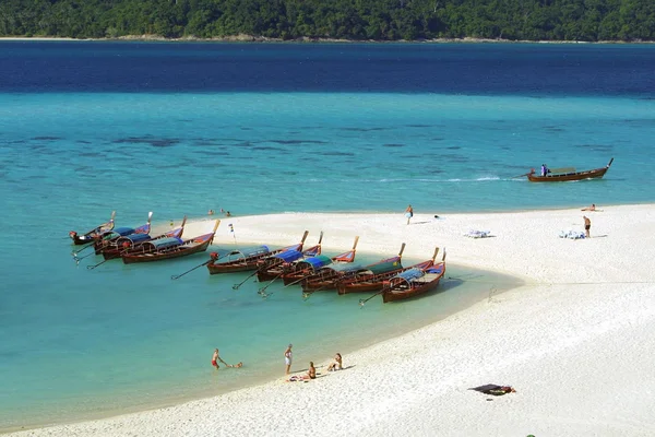 Bateaux de poissons en mer d'Andaman — Photo