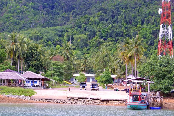 Muelle en la isla de Koh Chang — Foto de Stock
