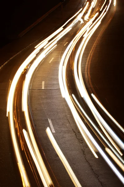 Luces de carretera nocturnas —  Fotos de Stock