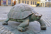 bronzová želva na horním náměstí v Olomouci