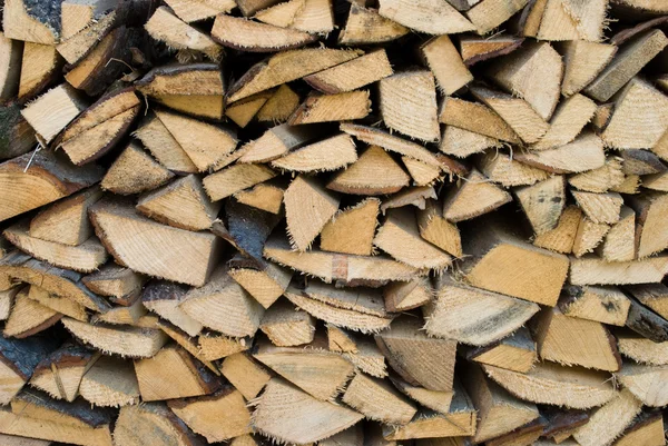 Brennholz aufgebrochen — Stockfoto