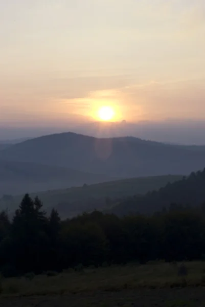 山の日の出 — ストック写真