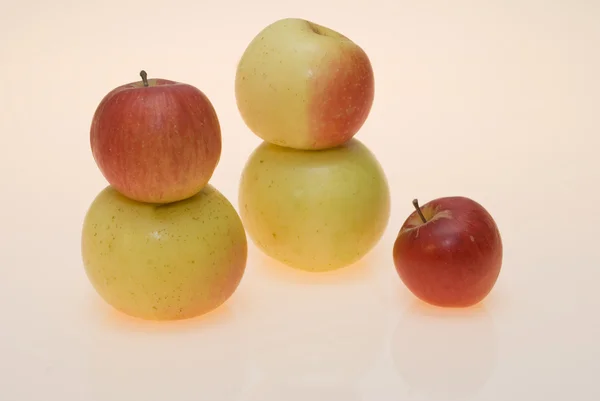 Apple ballance — Fotografie, imagine de stoc