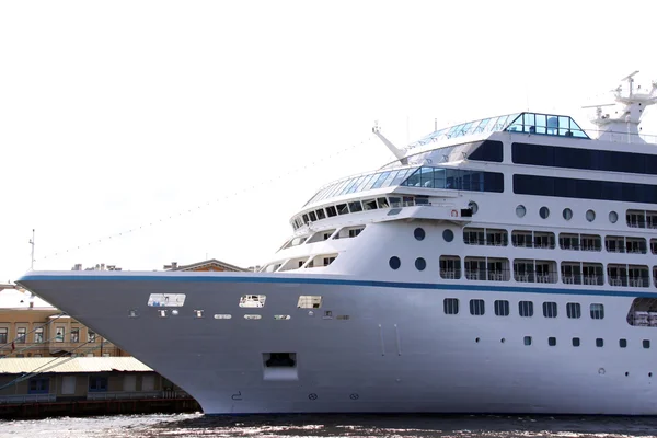 Luxe witte cruiseschip beschoten hoek een — Stockfoto