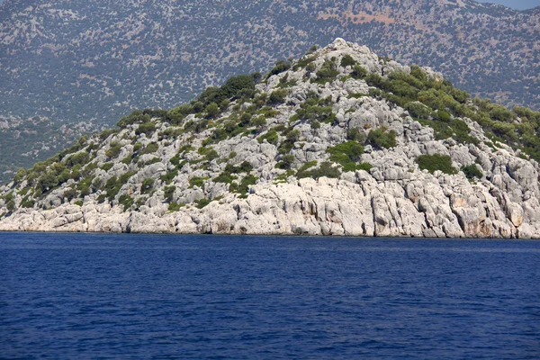 Море и скалы Турции — стоковое фото