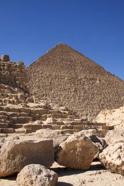 giza piramitleri