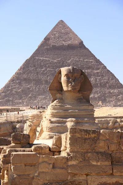 Grande escultura antiga de sphi egípcio — Fotografia de Stock