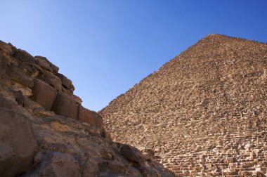 giza piramitleri