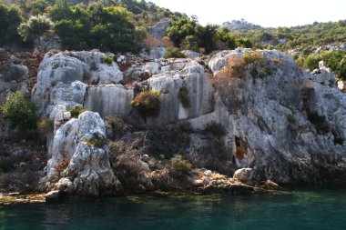 Deniz ve kayalar inturkey