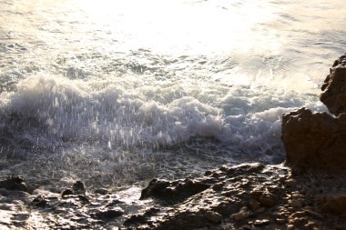 Kızıldeniz, günbatımı, dalgalar