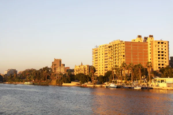 Zonsondergang cairo vanaf de rivier Nijl brug — Stockfoto
