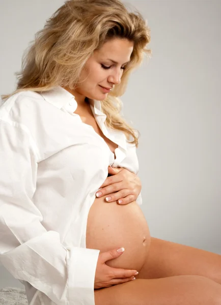 Mujer embarazada hermosa Imagen De Stock