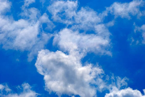 De lucht met wolken — Stockfoto