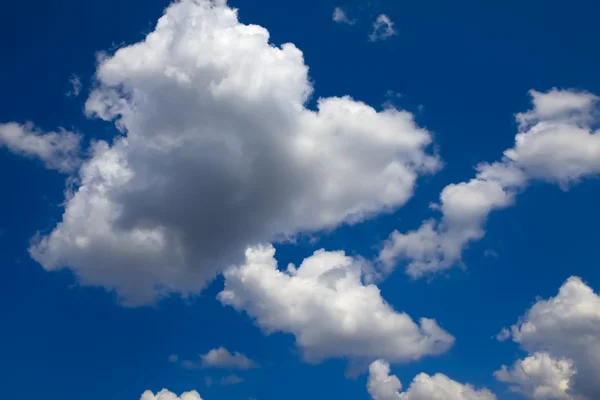 Небо с кледусом — стоковое фото