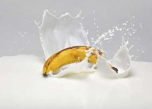 Banana milk splash — Stock Photo, Image