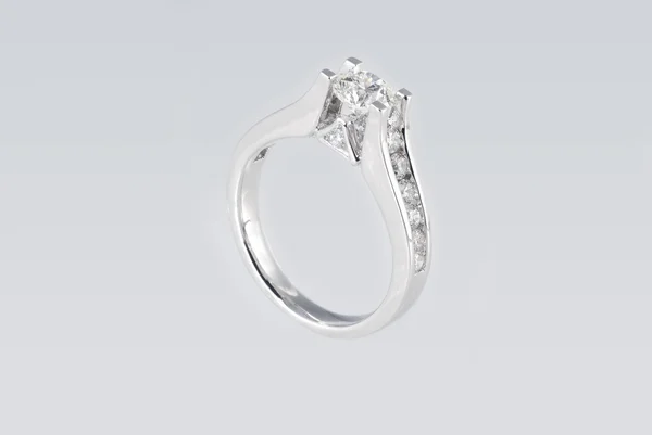 다이아몬드 플래티넘 반지 — 스톡 사진