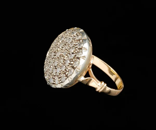 다이아몬드로 된 황금 반지 — 스톡 사진