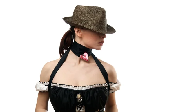 Kobieta w kapeluszu, z coul w kształcie serca — Zdjęcie stockowe