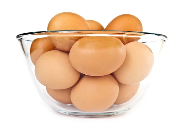 Cuenco de huevos sobre blanco —  Fotos de Stock