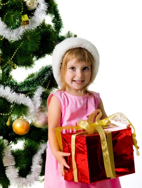 Noel hediyesi ile şirin kız — Stok fotoğraf