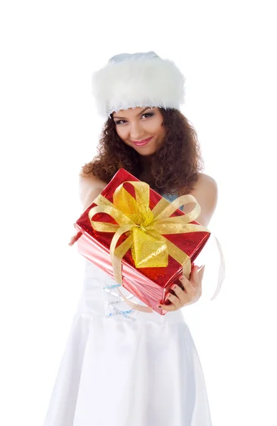 Χαριτωμένο γυναίκα με κόκκινο χριστουγεννιάτικο δώρο — Φωτογραφία Αρχείου