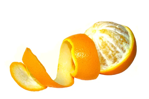 Naranja con la piel rizada pelada — Foto de Stock