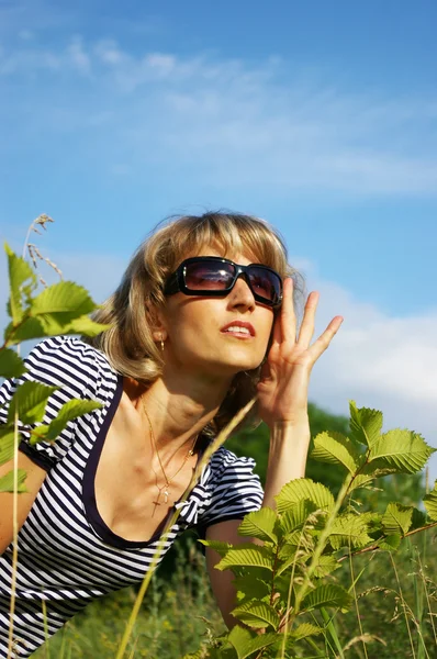 Mujer bonita en gafas de sol —  Fotos de Stock