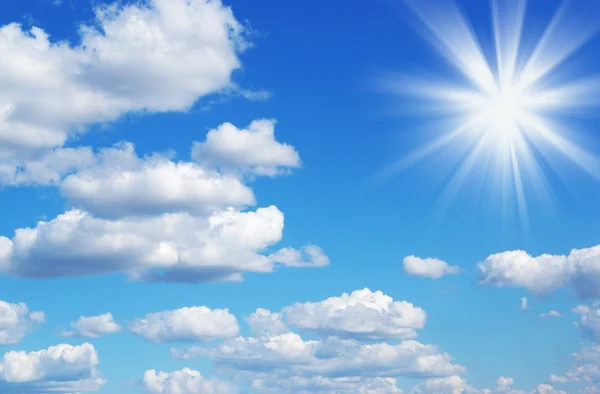 Paisaje nuboso soleado —  Fotos de Stock