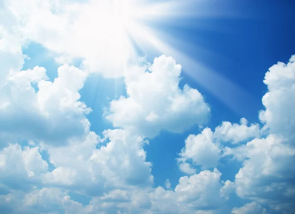 Napfényes felhős táj — Stock Fotó